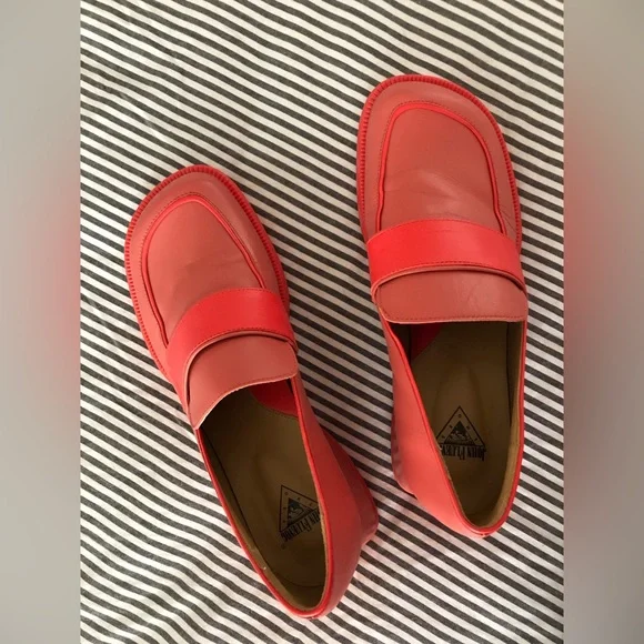 FLUEVOG- mod ‘Shelly’ in sherbet orange size 8 - Picture 6 of 7